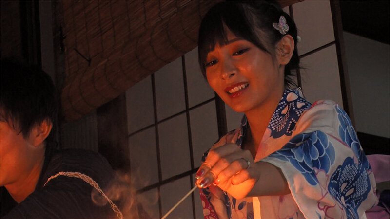 前略 幼馴染と私は結婚して夏の田舎で種付け中出し生活を過ごしてます。最高の2人暮らし 逢見リカ - サンプル画像 - 9