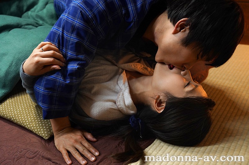 友田真希×熟れコミ！！ 原作:越山弱衰 トンデヒニイル 欲求不満な熟女の爛れた汗だく性交を卑猥に実写化！！ - サンプル画像 - 2