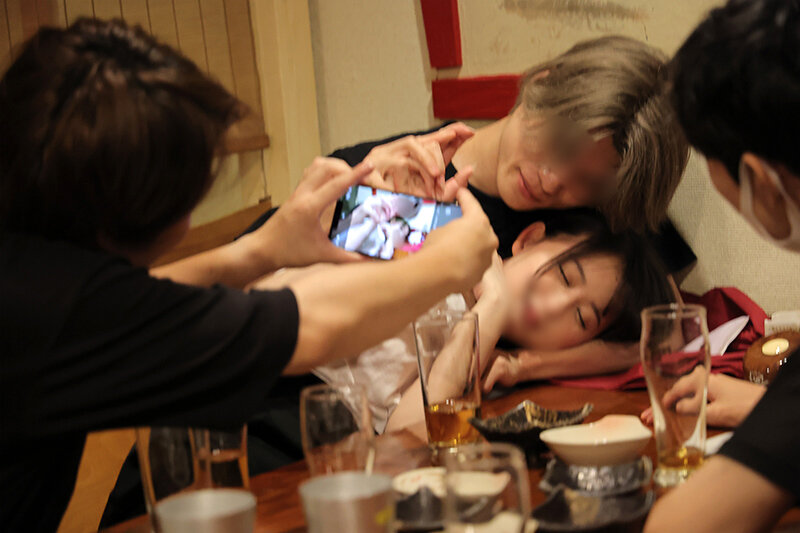 仕事中は真面目だが、エロい雰囲気になったら抜いてくれるおま○こも、お口もゆるい女子大生 - サンプル画像 - 12