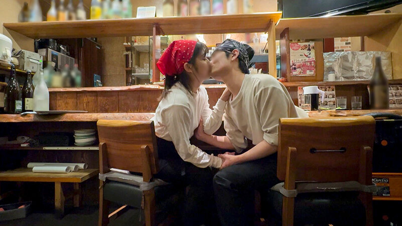 素人流出動画 居酒屋 はるのさん21歳 NTR - サンプル画像 - 1