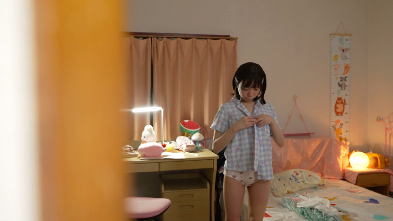 「ママには内緒だよ…」義父と娘のけしからぬ愛の同棲記録。おぼこい身体で、びちょびちょに濡れる 日向由奈 - サンプル画像 - 3