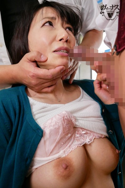 ヤンキー痴姦電車～悪で有名な不良校生たちの専用車両に乗り合わせてしまった人妻～ 加藤あやの - サンプル画像 - 3