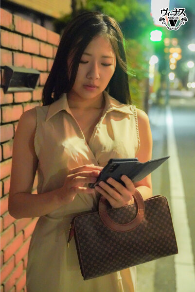 同窓会W不倫セックス 初めて付き合った昔の彼女と十数年ぶりに再会した俺は大人のオンナになって成熟した人妻の肉体に何度もむしゃぶりついた 七原さゆ - サンプル画像 - 4