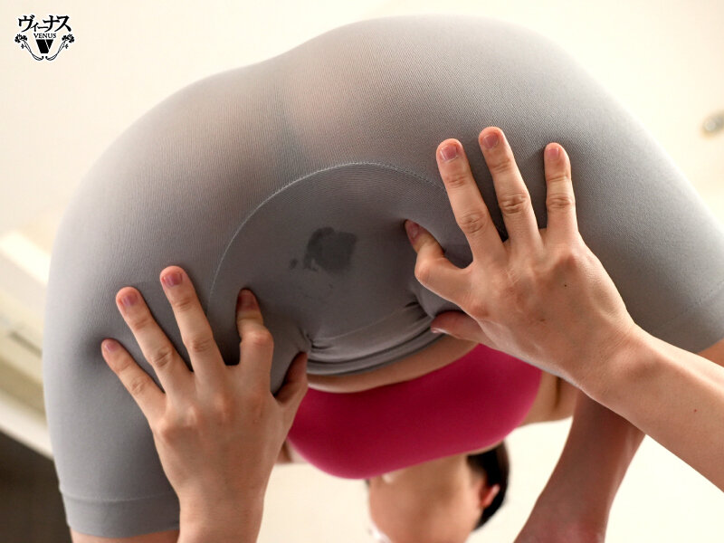 体型維持に悩む美尻奥様が絶対挿入禁止のケツ筋ぶるぶるスクワットトレーニング！我慢できずにズブズブ騎乗位中出し！ピストン快楽から抜け出せない！ 東ふうか - サンプル画像 - 5