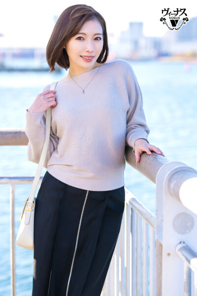 浮気妻密会デート～欲求不満奥様の非日常性生活～ 峰玲子 - サンプル画像 - 4