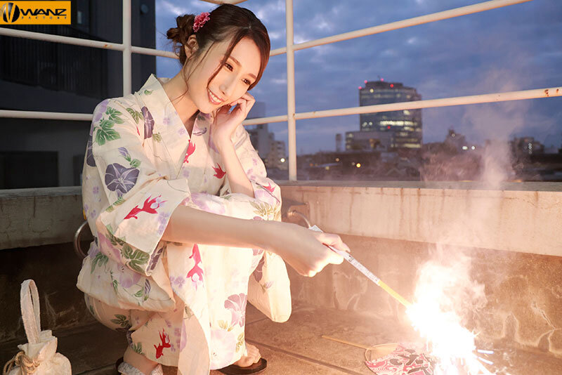 やっぱり、君が大好きだ！地元の夏祭りで初恋の幼馴染と再会…終電を逃して連れ込み宿で汗だく発情交尾 JULIA - サンプル画像 - 1