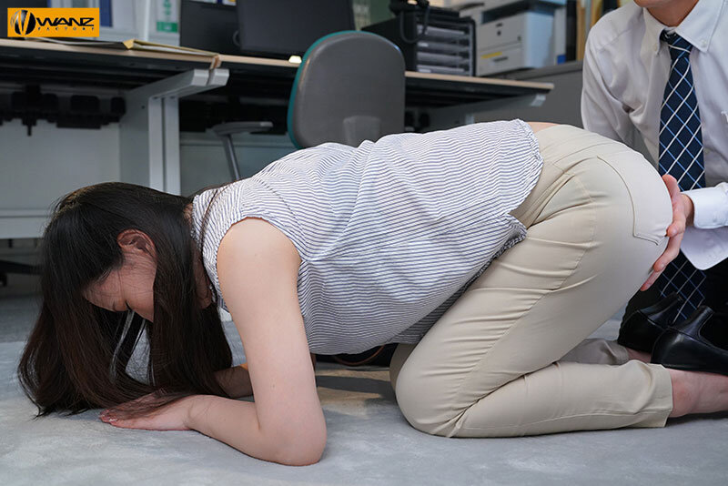 働く巨尻お姉さんのピタパンに我慢できず即ズボッ！！全編セックス5本番！！ 佐山愛 - サンプル画像 - 1