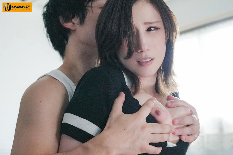 「僕のジュリア様に彼氏が出来たなんて…」隣に住むバツイチおばさんに恋焦がれた10年分の片思いが爆発する異常性欲青年がゴミ部屋で監禁求愛 怯える彼女を媚薬でキメセク調教して汗だく孕ませ同棲交尾しまくった JULIA - サンプル画像 - 1