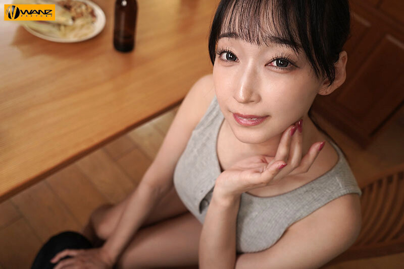 妻が近くにいるのに...義姉と家庭内不倫 僕にだけ聞こえるコッソリ耳元淫語と密着騎乗位で痴女ってきます。 蓮実クレア - サンプル画像 - 2