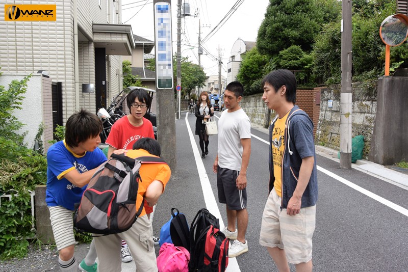 フェロモンムンムン！教育ママの鬼畜ショタ輪● 波多野結衣 - サンプル画像 - 10