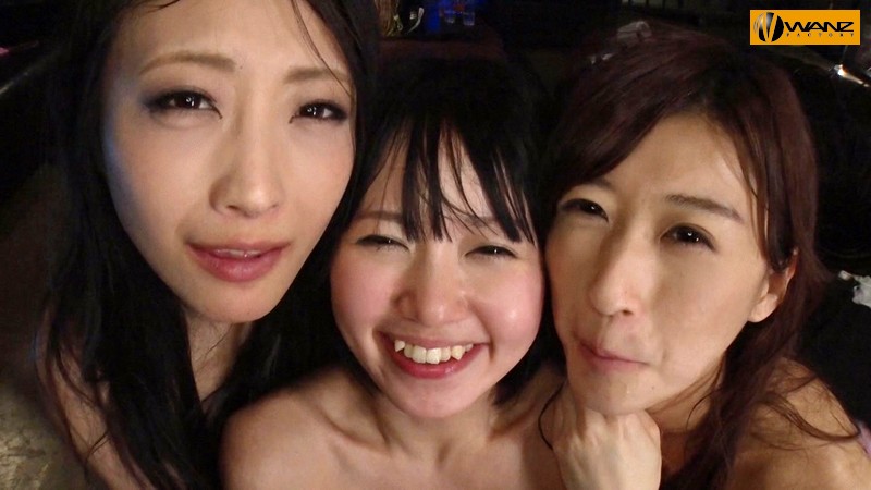 僕に優しすぎる理想の女上司3人とハプニングバー - サンプル画像 - 10