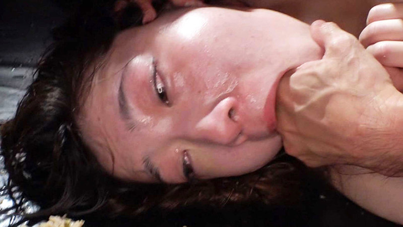吐瀉物狂い堕ち 喉奥暴行ゲロイラマチオ 美波沙耶 - サンプル画像 - 20