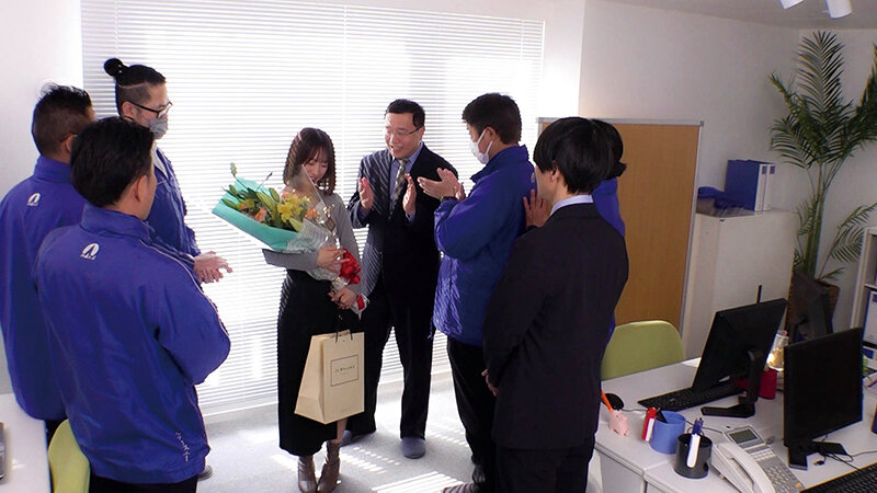 長年勤めた会社を退職する前に大好きな同僚とスッピン姿で何度も生中出しハメまくった2日間 長瀬麻美 - サンプル画像 - 15