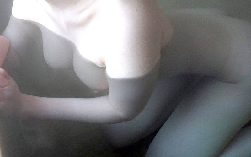 湯けむりちゃんねる【温泉女子】M乳ボイン女子が熱感しまくり油生ごっくん中出し！撮影以外の放送事故映像をノーカット！！湯女 すみれ ＃温泉Y●uTuber ＃桃源郷 ＃放送事故 ＃ガチイキ中出し 内田すみれ - サンプル画像 - 3