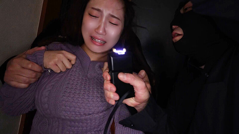 一人暮らしの女子大生を狙う鬼畜レ●プ集団自宅押込み中出し強●性交 被害者A・Sちゃん - サンプル画像 - 2