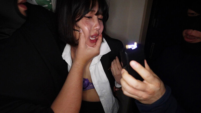 一人暮らしのOLを狙う鬼畜レ●プ集団自宅押込み中出し強●性交 被害者M.Uさん - サンプル画像 - 1