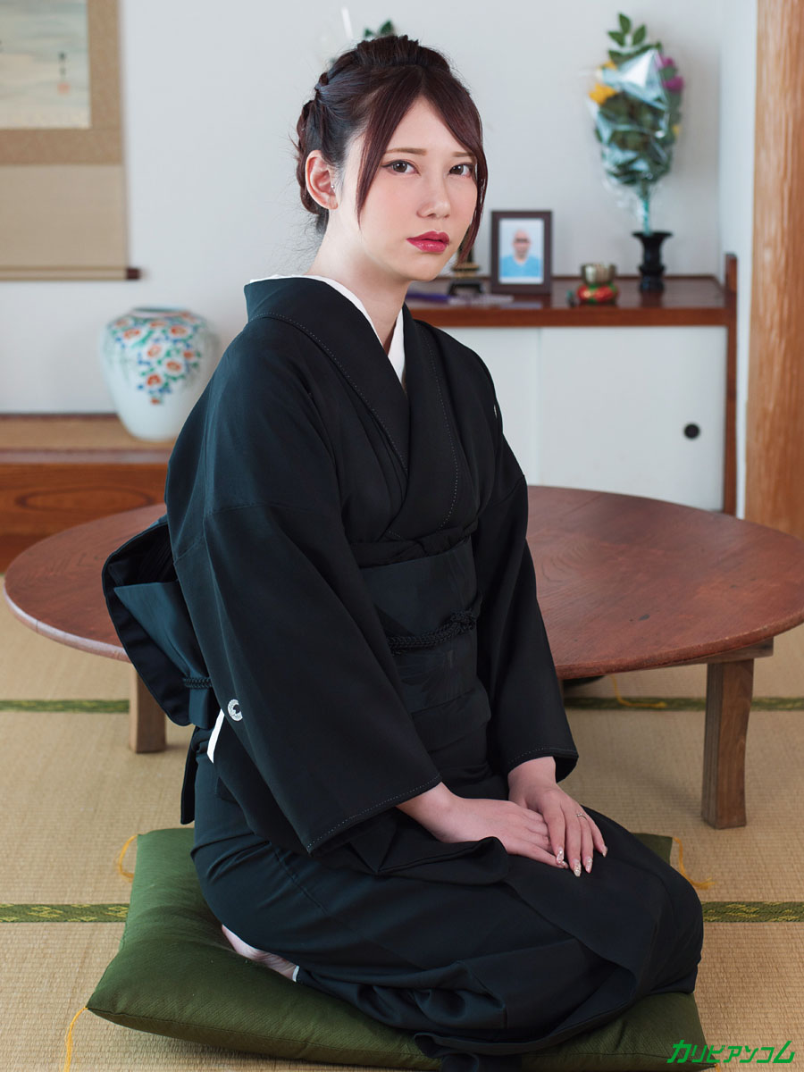 未亡人NTR ~夫の遺影の前で夫の弟の肉棒で慰められる~ - サンプル画像 - 1